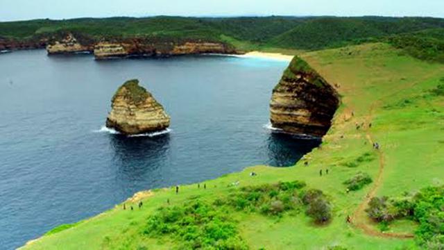 Pantai Tunak pantai tersembunyi di lombok