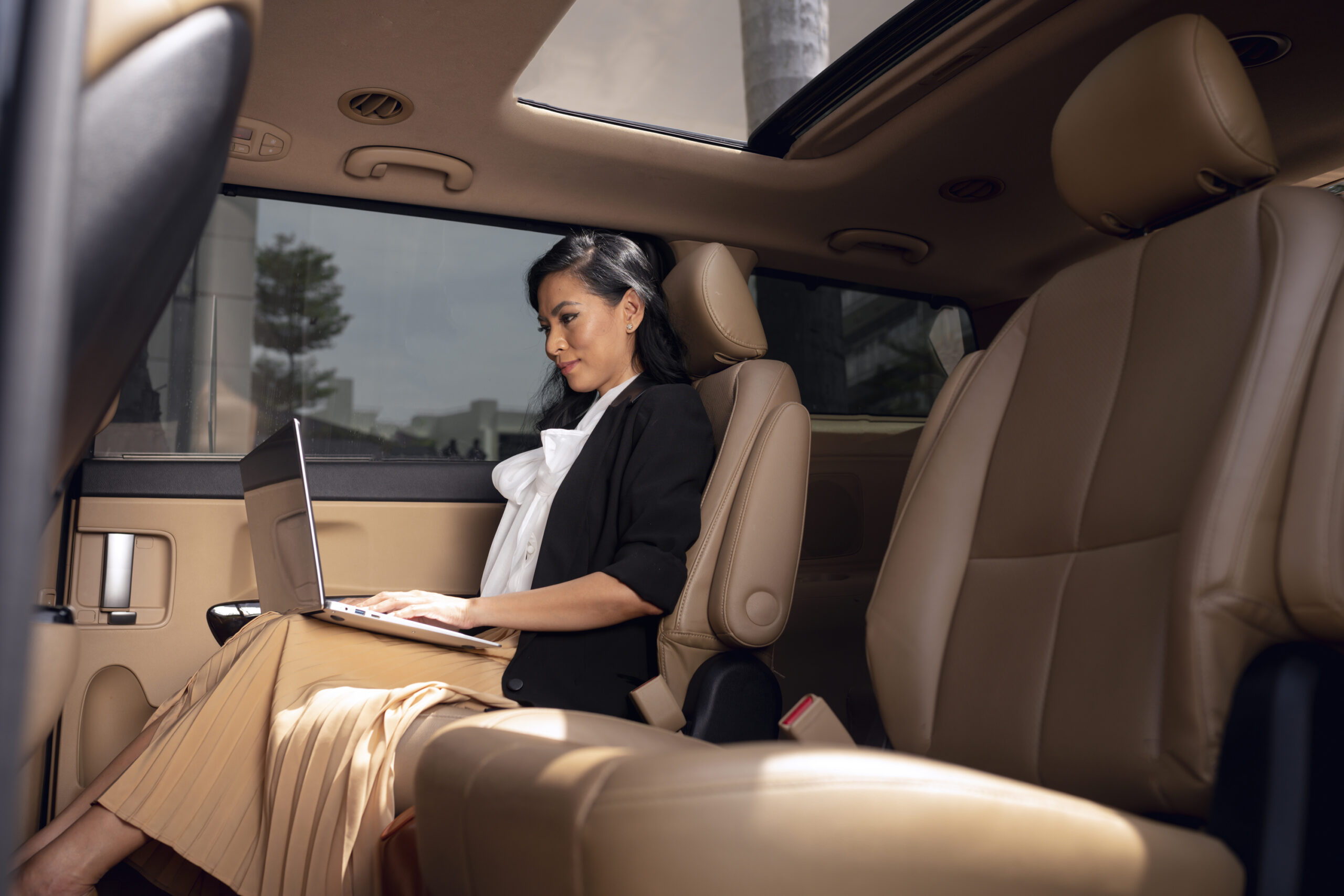 Layanan Sewa Hiace Luxury Semarang Terbaik dan Terpercaya